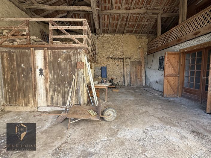 Image No.10-3 Bed House for sale