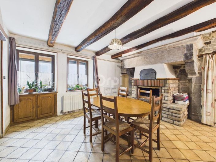 Image No.3-Maison de 4 chambres à vendre à Franche-Comté