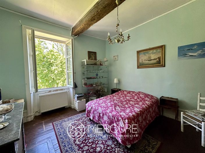 Image No.19-10 Bed Property for sale