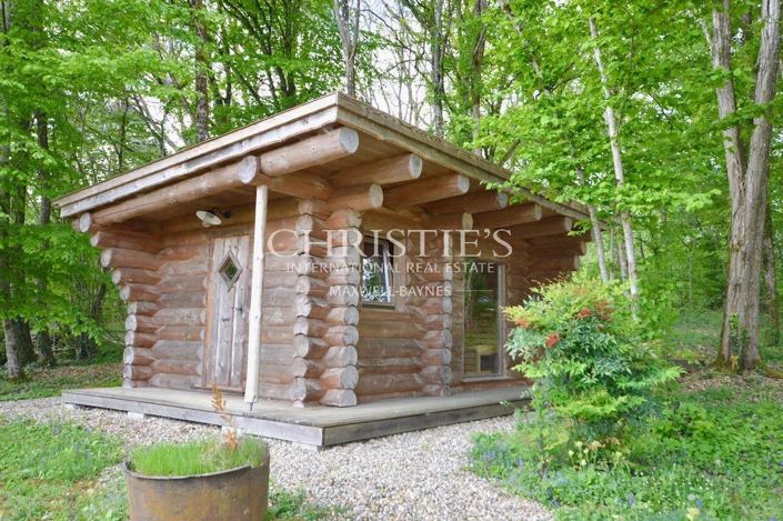 Image No.19-12 Bed House for sale