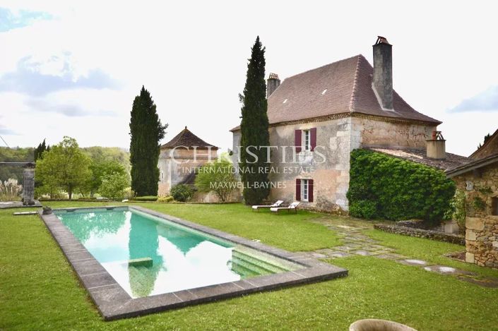 Image No.20-12 Bed House for sale