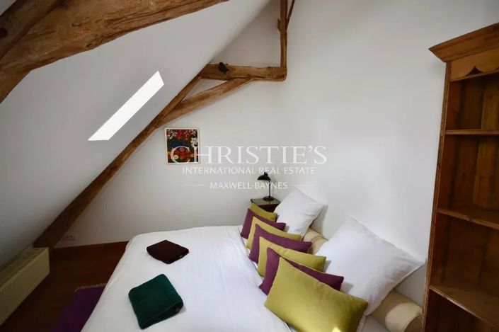 Image No.25-12 Bed House for sale