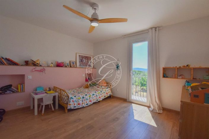 Image No.15-5 Bed House for sale