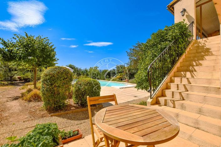 Image No.26-5 Bed House for sale
