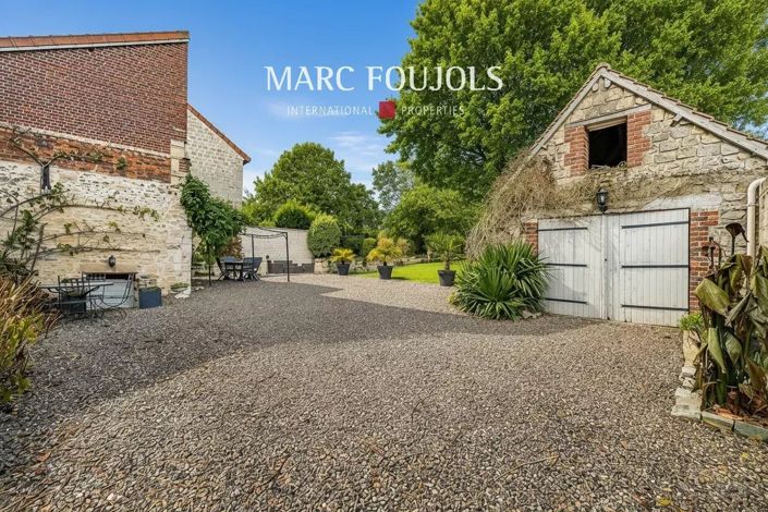 Image No.2-4 Bed House for sale