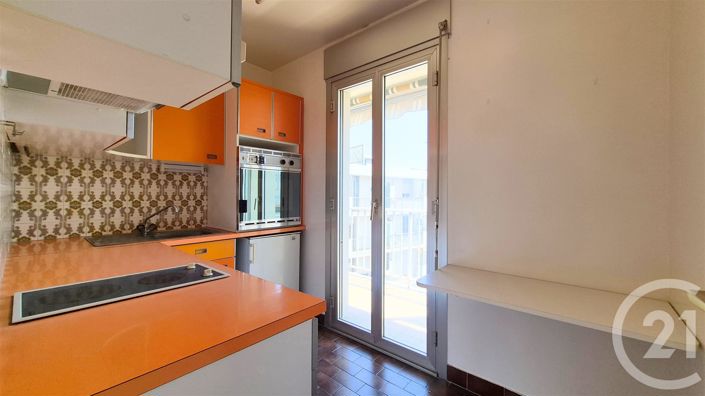 Image No.7-Apartment for sale