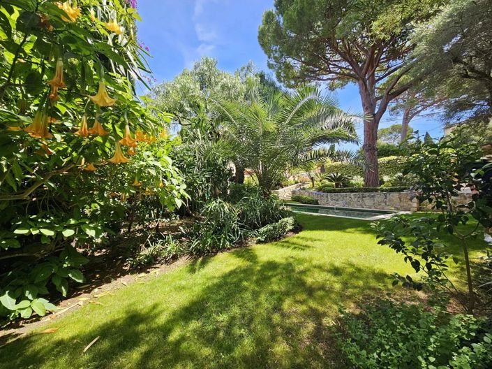 Image No.10-5 Bed House for sale