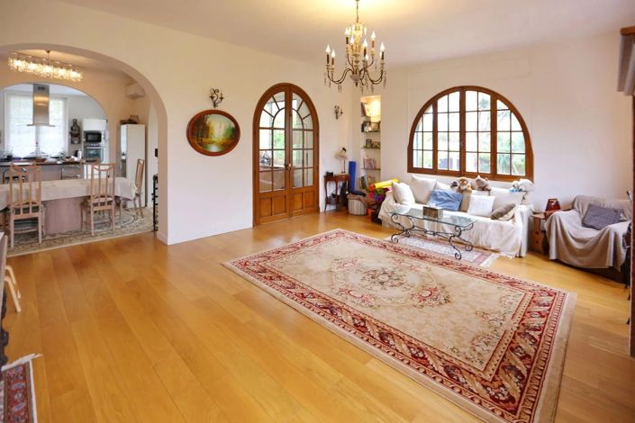 Image No.2-5 Bed House for sale