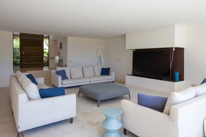 Image No.2-5 Bed House for sale