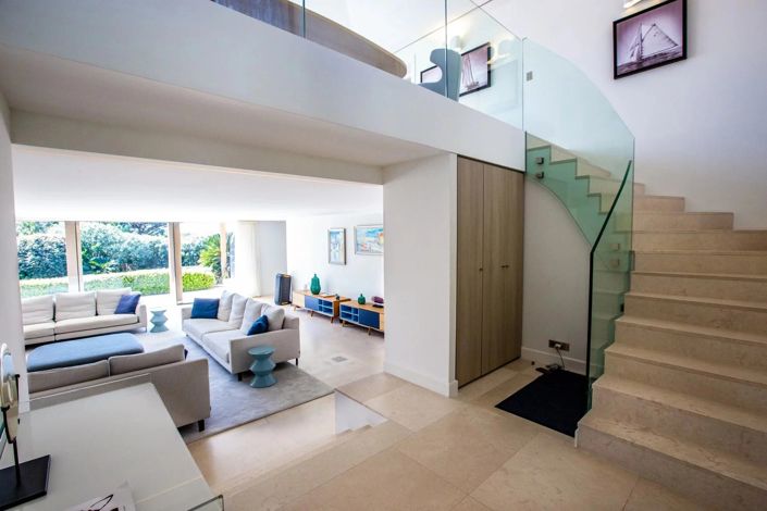 Image No.3-5 Bed House for sale
