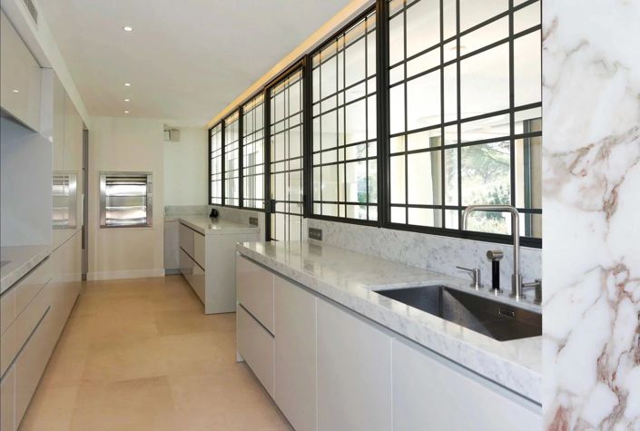 Image No.5-5 Bed House for sale