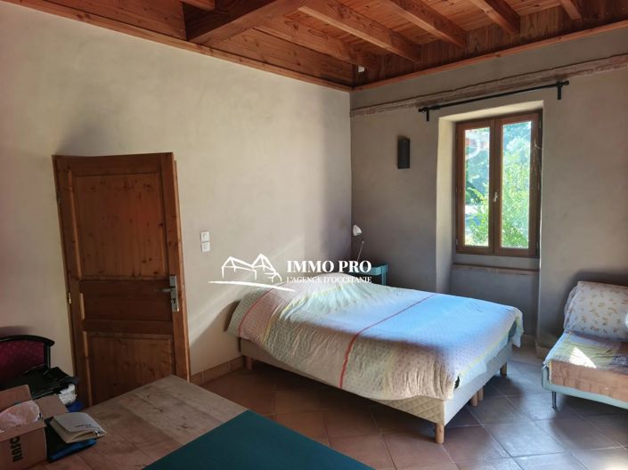 Image No.10-3 Bed House for sale