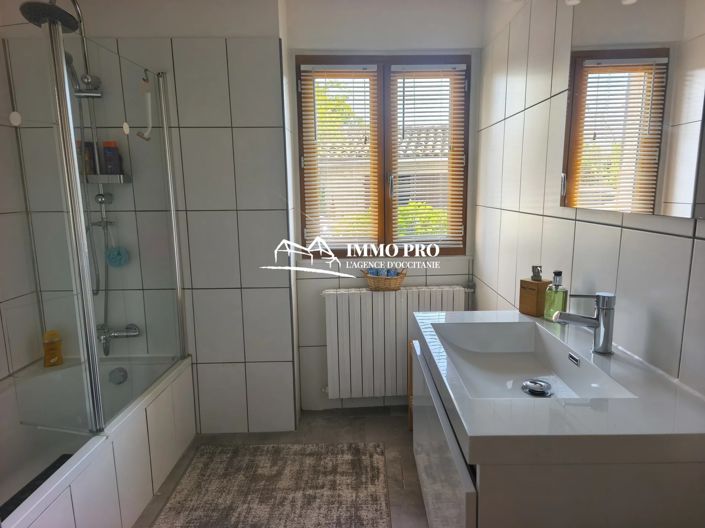Image No.14-2 Bed House for sale
