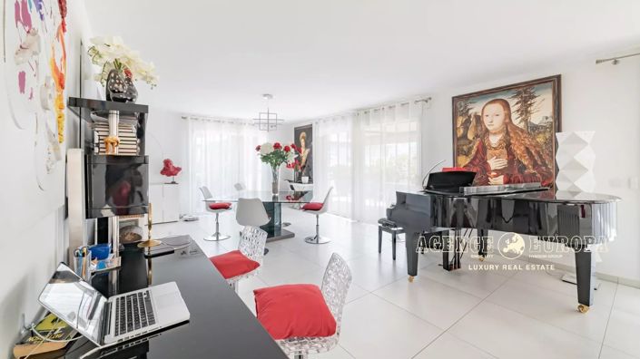 Image No.4-Appartement de 2 chambres à vendre à Cannes