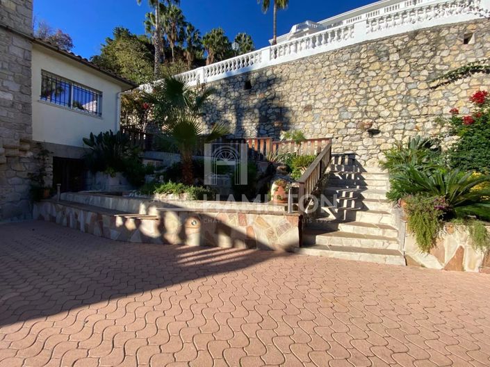 Image No.21-5 Bed House for sale
