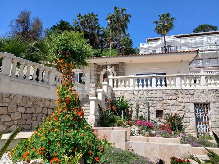 Image No.5-5 Bed House for sale