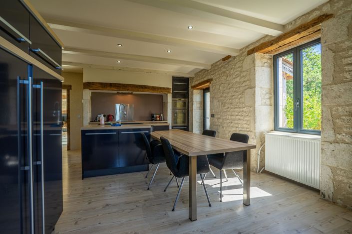 Image No.10-5 Bed House for sale