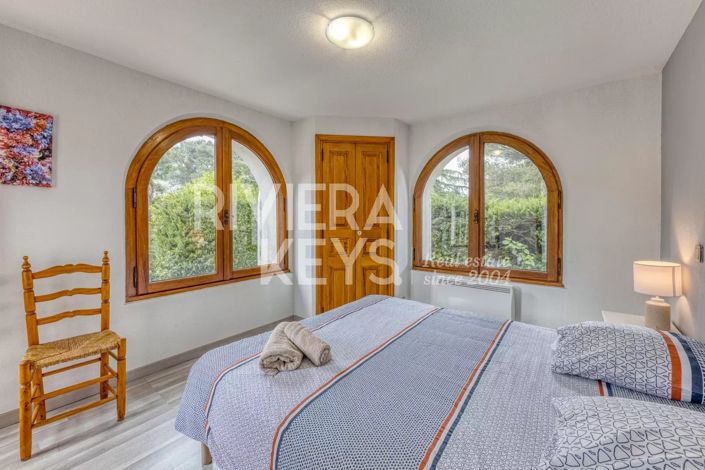 Image No.14-3 Bed Apartment for sale