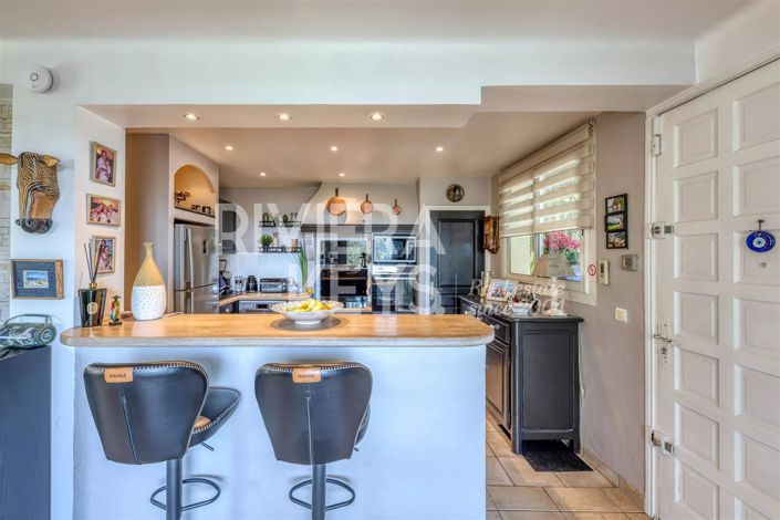 Image No.29-4 Bed House for sale