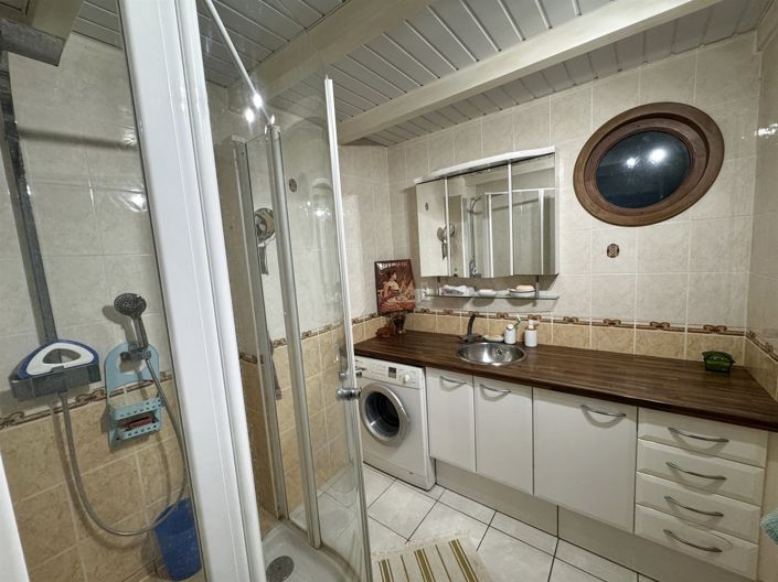 Image No.9-3 Bed House for sale