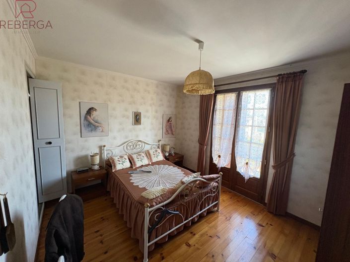 Image No.13-3 Bed House for sale