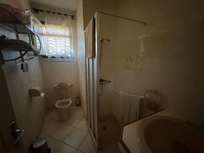 Image No.21-3 Bed House for sale