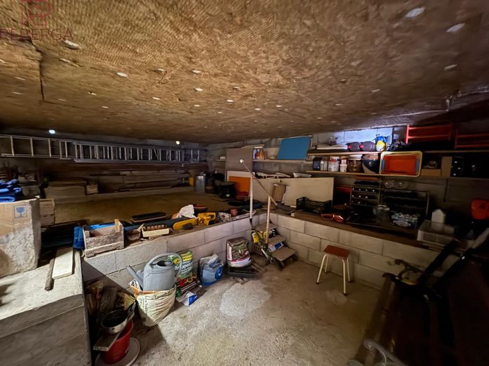 Image No.26-3 Bed House for sale
