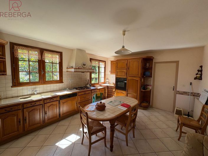 Image No.7-3 Bed House for sale
