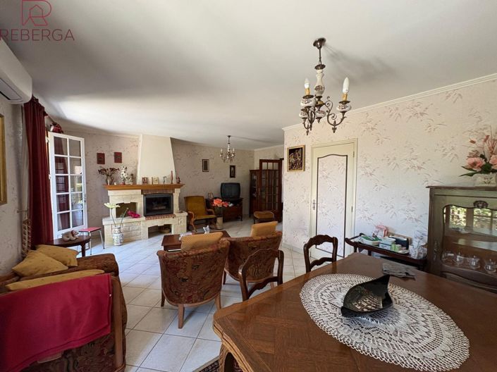 Image No.9-3 Bed House for sale