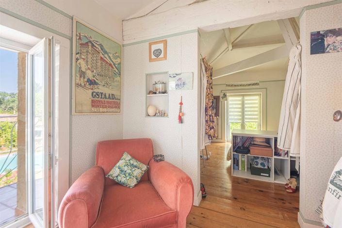 Image No.15-4 Bed House for sale
