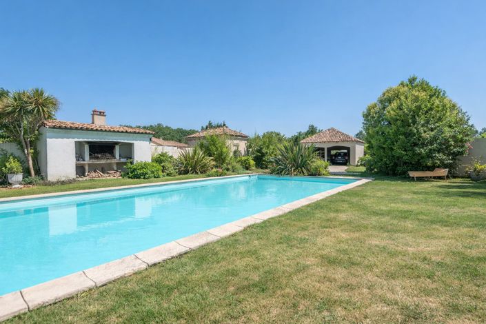Image No.2-4 Bed House for sale