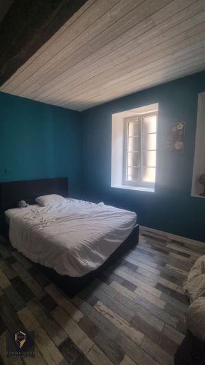 Image No.12-2 Bed House for sale