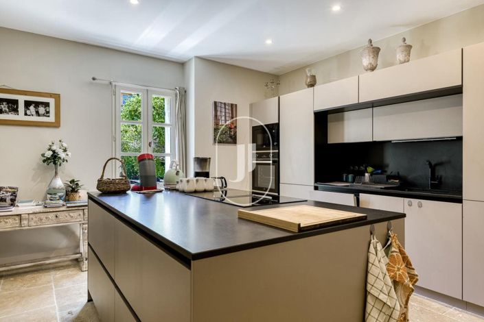 Image No.5-4 Bed House for sale