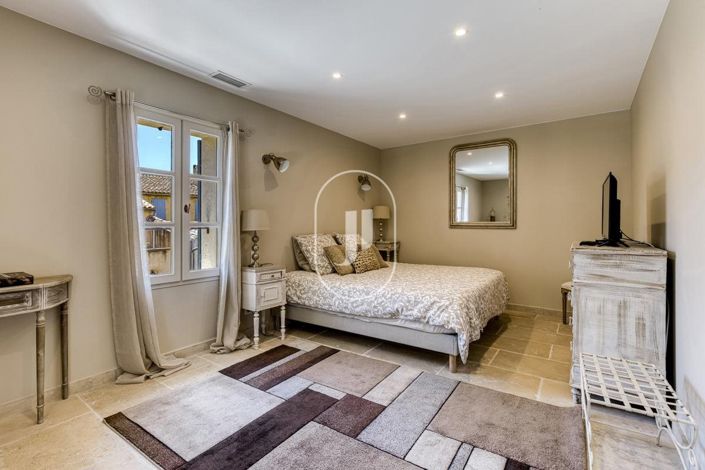 Image No.9-4 Bed House for sale