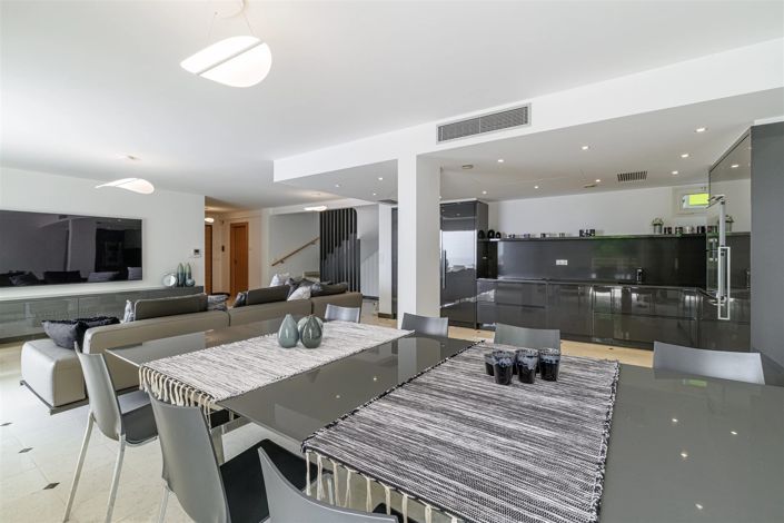 Image No.16-3 Bed House for sale