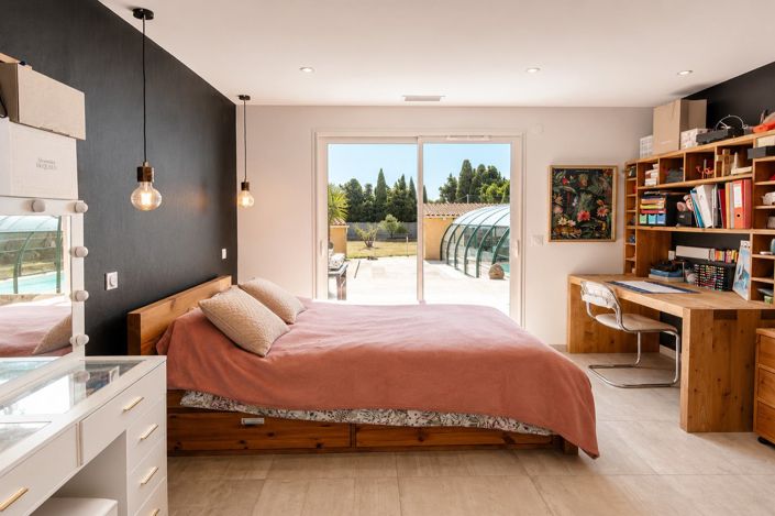 Image No.19-6 Bed House for sale