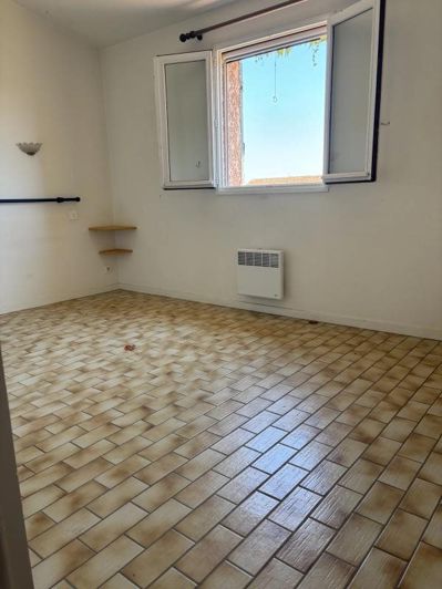Image No.11-3 Bed House for sale