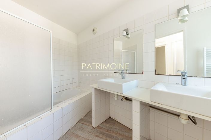 Image No.14-3 Bed House for sale