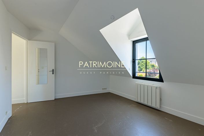Image No.17-3 Bed House for sale