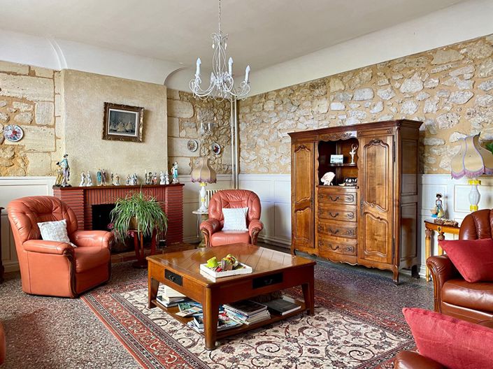 Image No.5-6 Bed House for sale