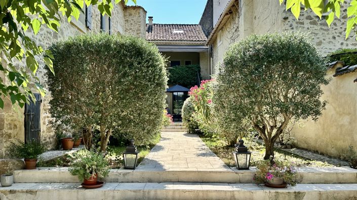 Image No.7-4 Bed House for sale