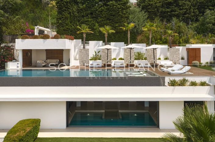 Image No.21-8 Bed House for sale