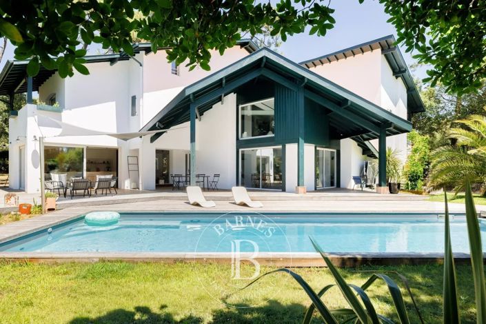 Image No.2-5 Bed House for sale