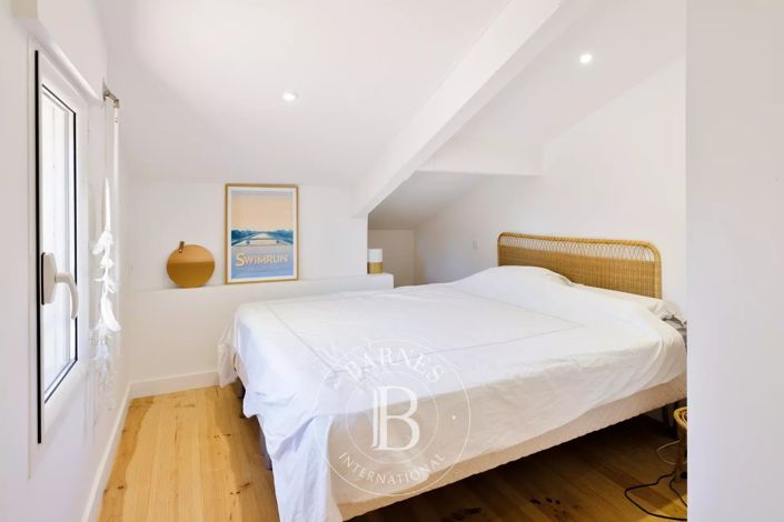 Image No.29-5 Bed House for sale