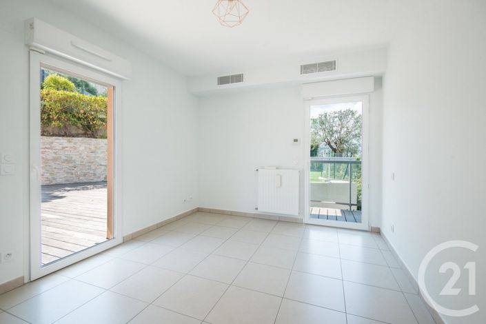 Image No.13-3 Bed Apartment for sale