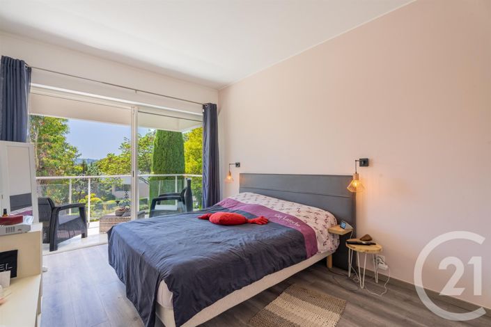 Image No.14-5 Bed House for sale