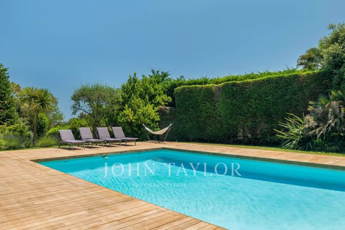 Image No.6-6 Bed House for sale