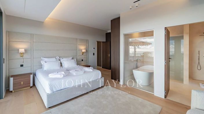 Image No.22-5 Bed House for sale
