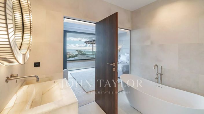 Image No.23-5 Bed House for sale