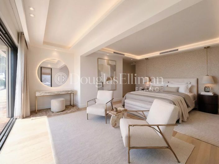 Image No.15-4 Bed House for sale